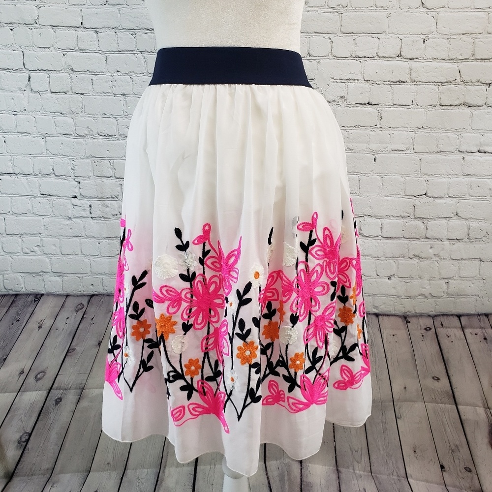 Metro Wear skirt, embroidered neon flowers, Med